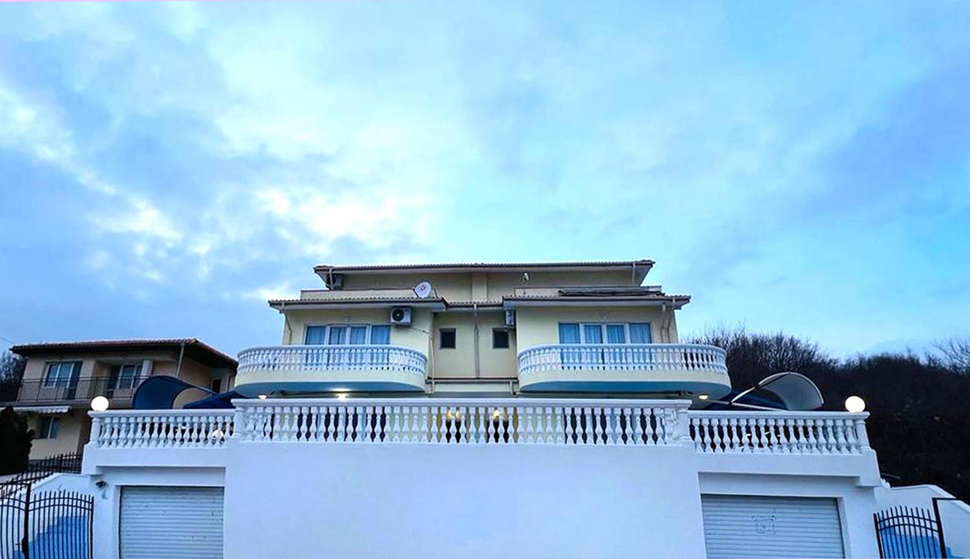 Villa Sorento Italian Neoclassica バルチク エクステリア 写真